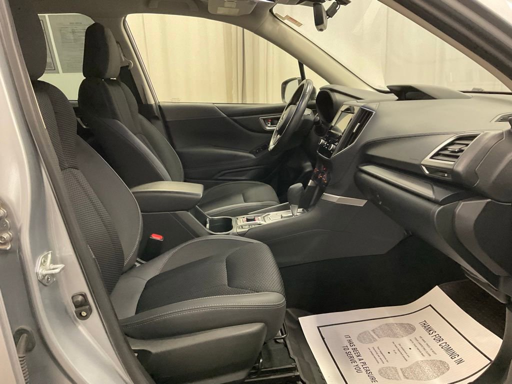 Used 2023 Subaru Forester Premium image 30