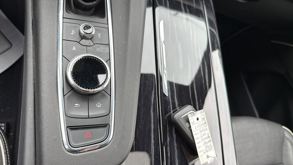 Used 2021 Cadillac Escalade Sport w/ Driver Assist Tech Package AWD/4WD image 31