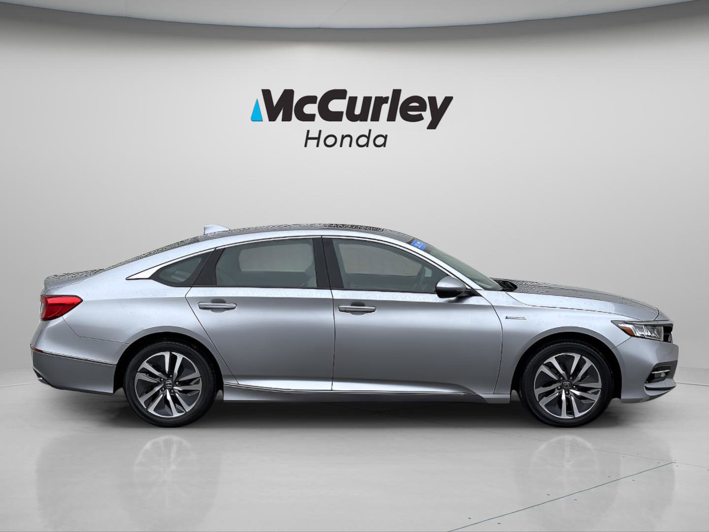 Certified 2019 Honda Accord EX-L image 2