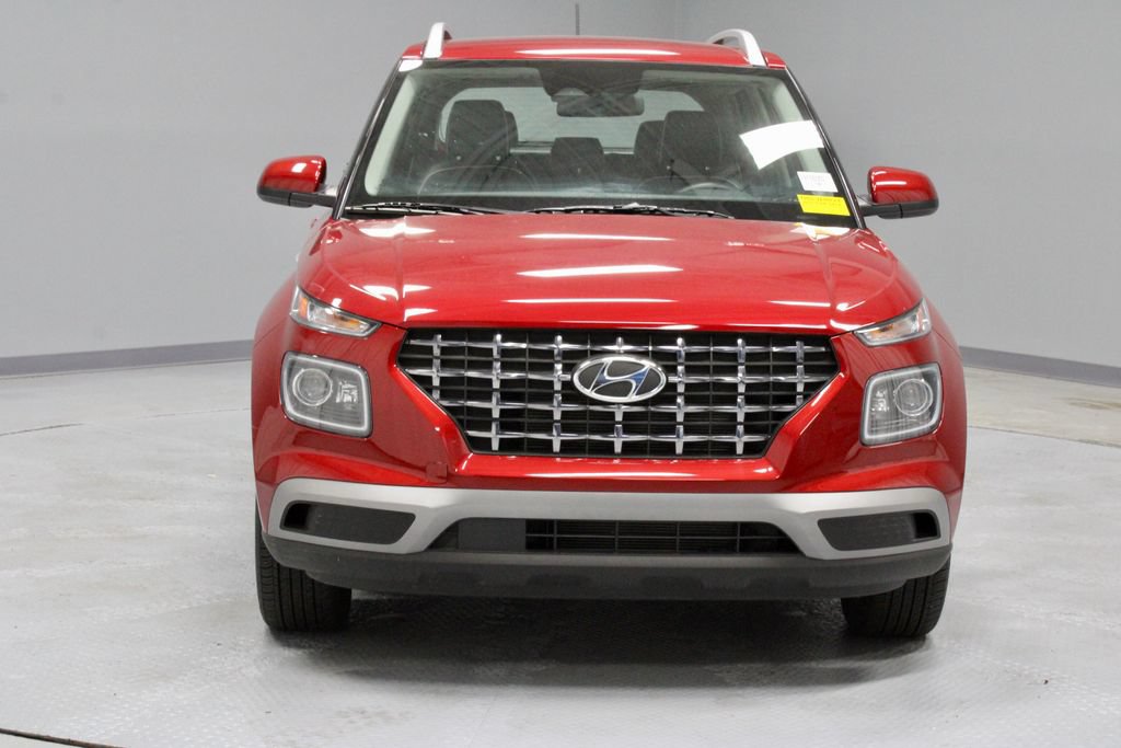 Certified 2025 Hyundai Venue Limited FWD image 7