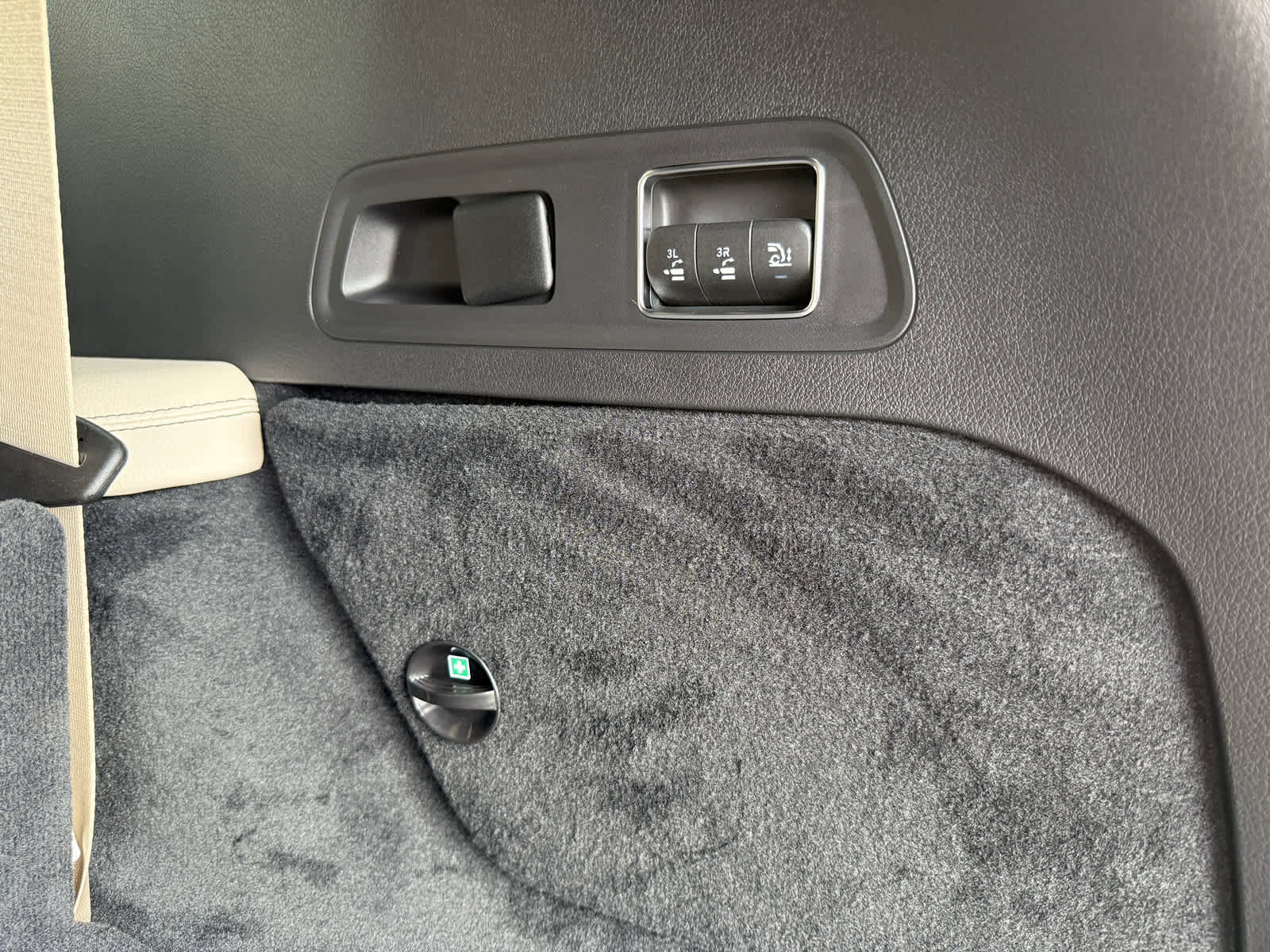 New 2026 Mercedes-Benz GLS 580 4MATIC image 37