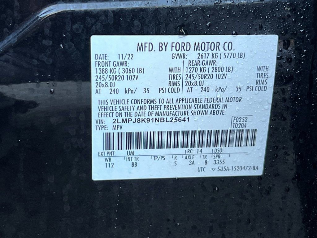 Used 2022 Lincoln Nautilus Reserve image 29