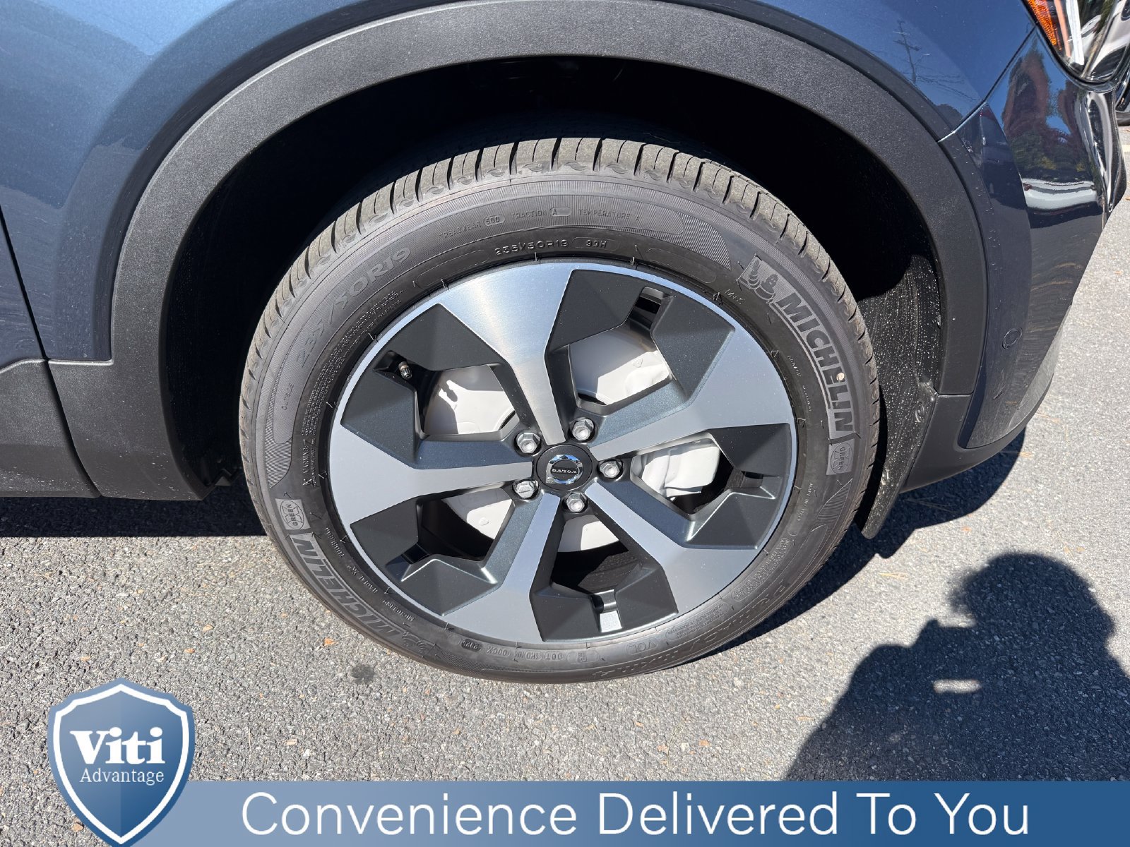 New 2026 Volvo XC40 B5 Plus w/ Protection Package Premier AWD/4WD image 10