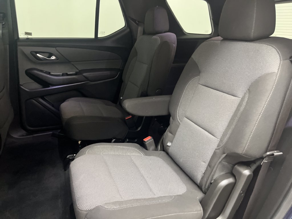 Used 2023 Chevrolet Traverse LT FWD image 13