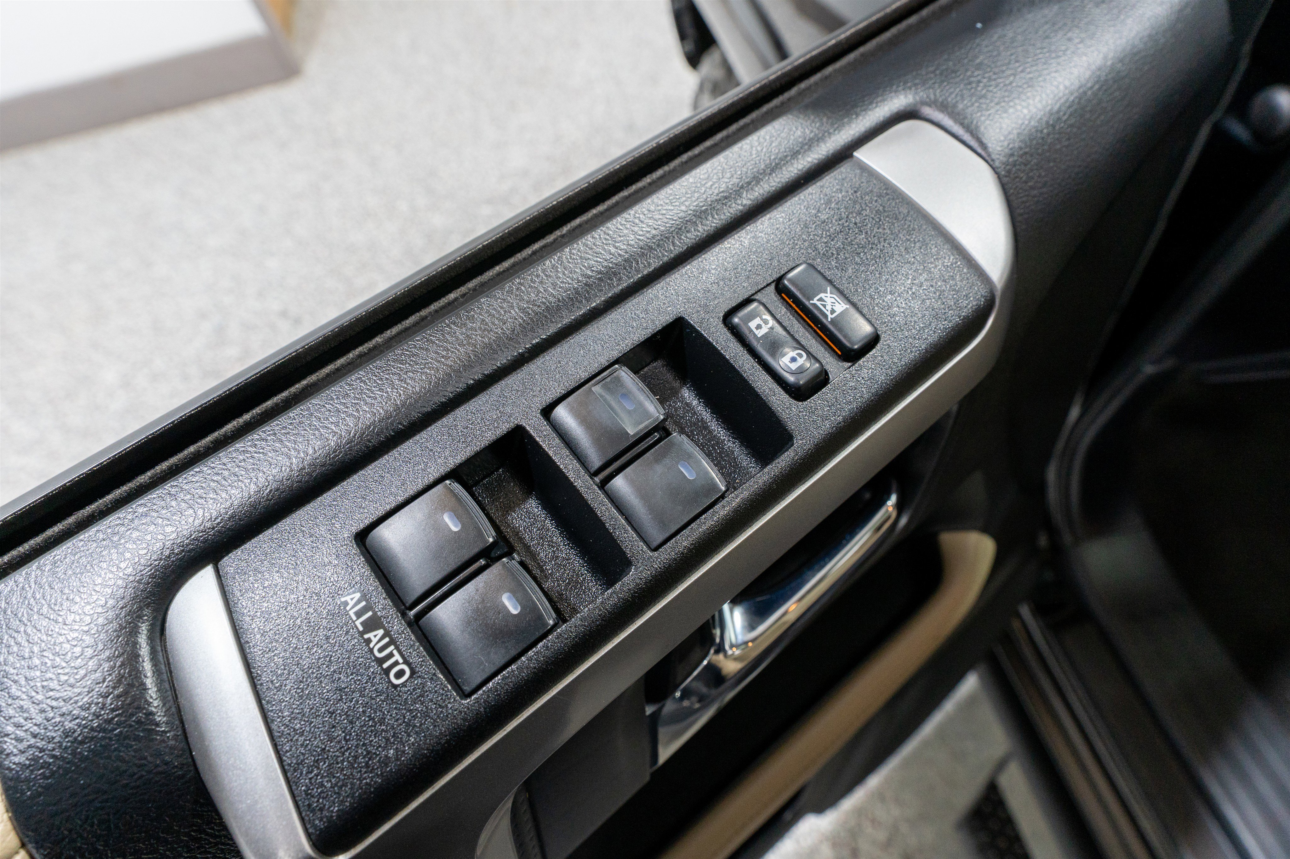 Used 2019 Toyota 4Runner SR5 Premium image 13