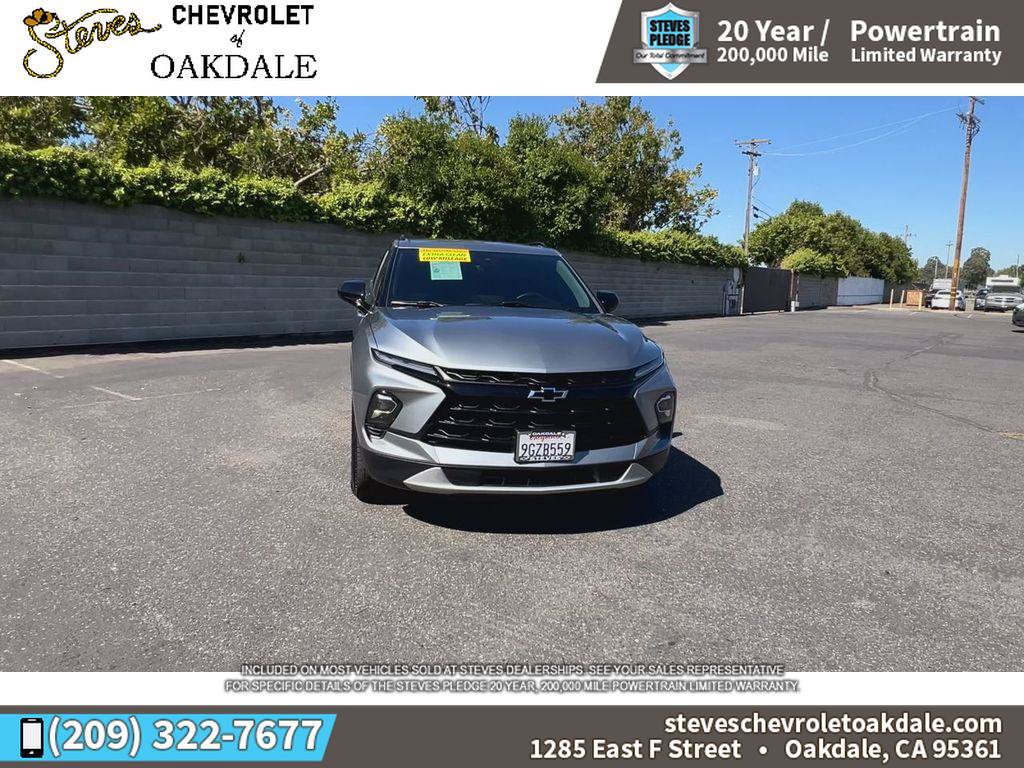 Used 2023 Chevrolet Blazer LT w/ Midnight/Sport Edition FWD image 4