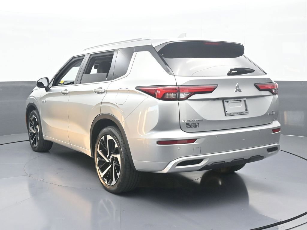 Used 2023 Mitsubishi Outlander SEL image 4