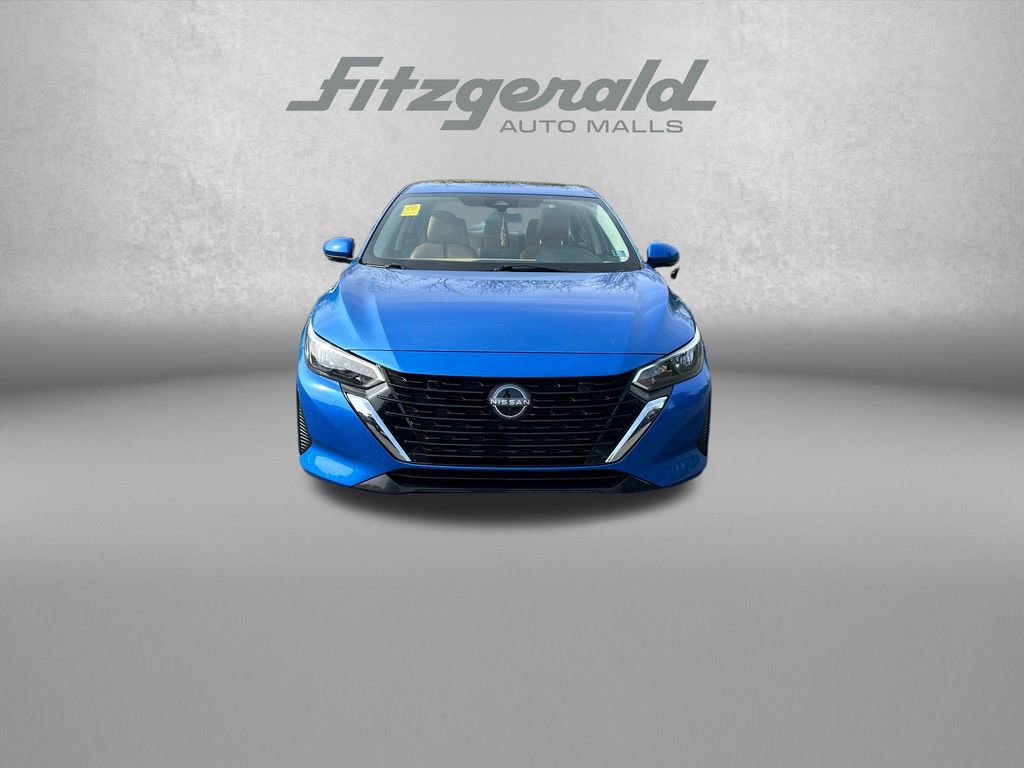 Used 2024 Nissan Sentra SV w/ SV Premium Package image 2