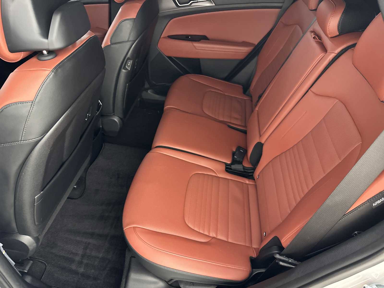 Used 2025 Kia Sportage SX image 22