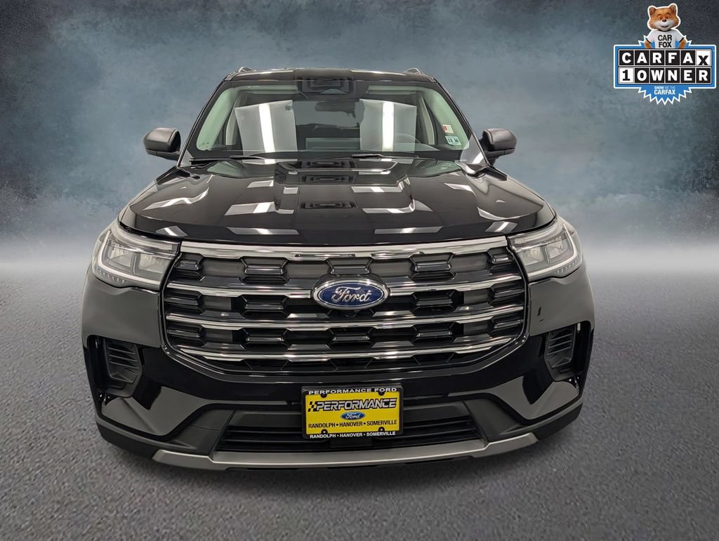 Used 2025 Ford Explorer Active AWD/4WD image 2