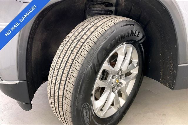Used 2020 Chevrolet Traverse LT FWD image 33