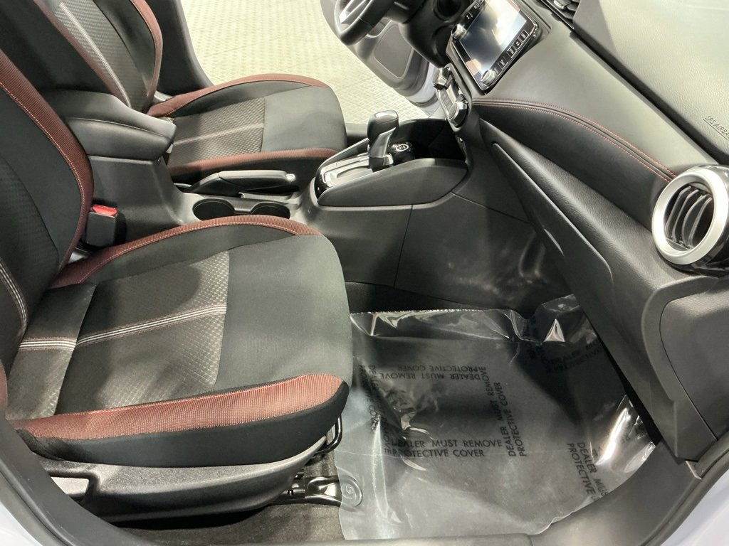 Used 2023 Nissan Versa SR w/ Trunk Package image 17