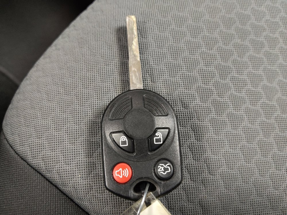 Used 2017 Ford C-MAX SE image 32