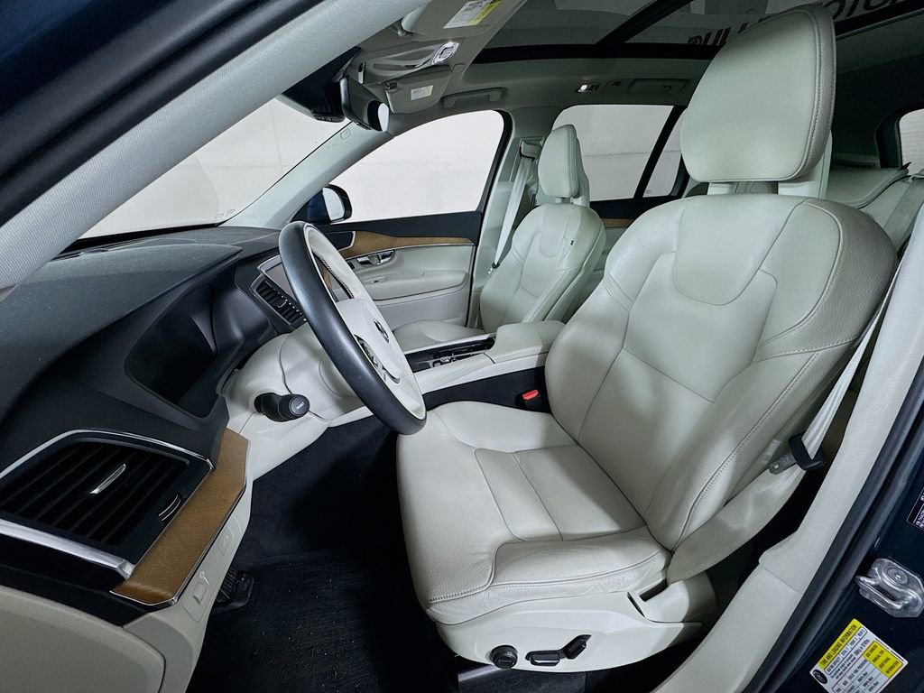 Used 2021 Volvo XC90 T6 Momentum w/ Climate Package AWD/4WD image 21