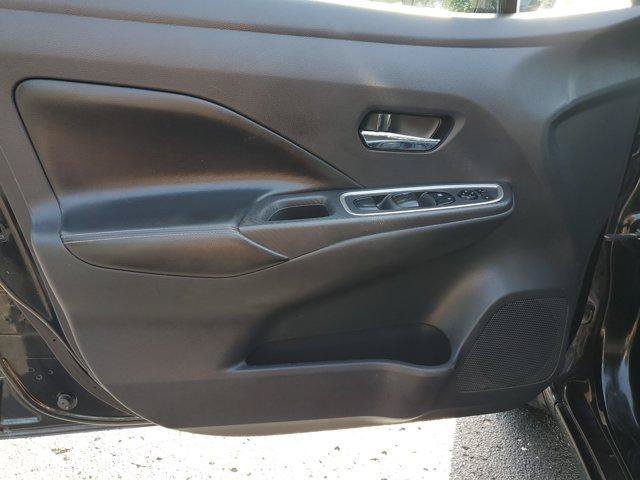 Used 2020 Nissan Versa SR w/ Convenience Package FWD image 12