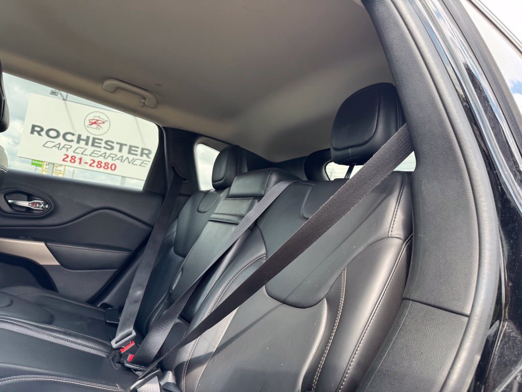Used 2018 Jeep Cherokee Limited AWD/4WD image 10