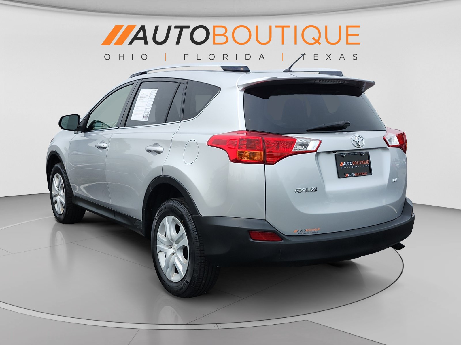 Used 2015 Toyota RAV4 LE FWD image 3