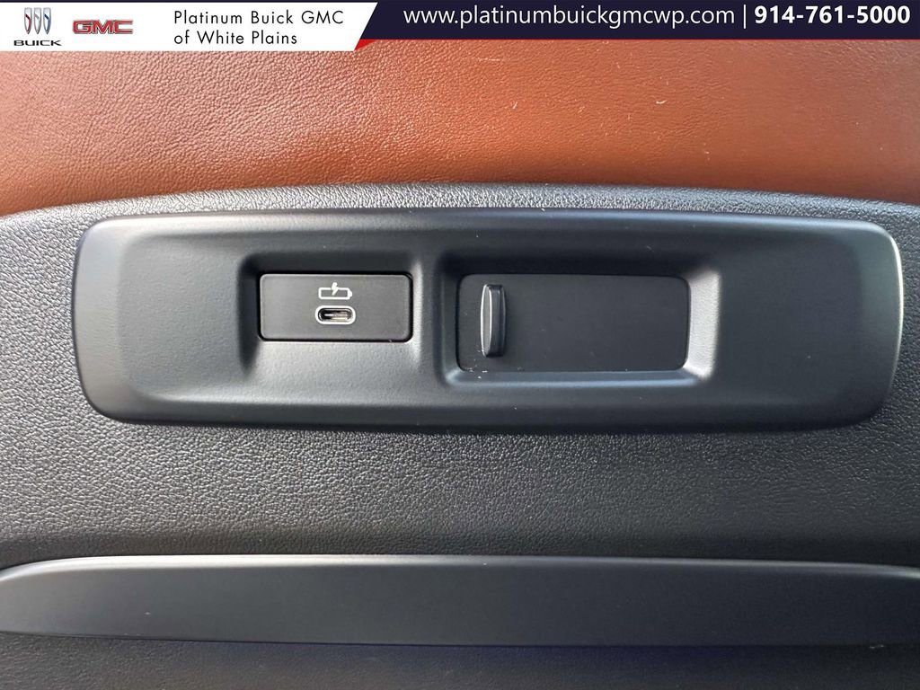 Used 2022 BMW X6 M50i w/ Executive Package image 19