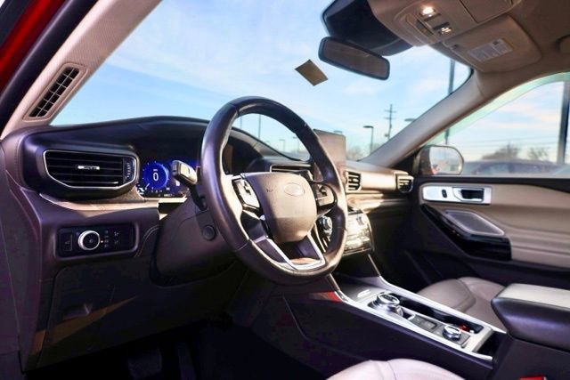 Used 2021 Ford Explorer Platinum w/ Equipment Group 601A image 18