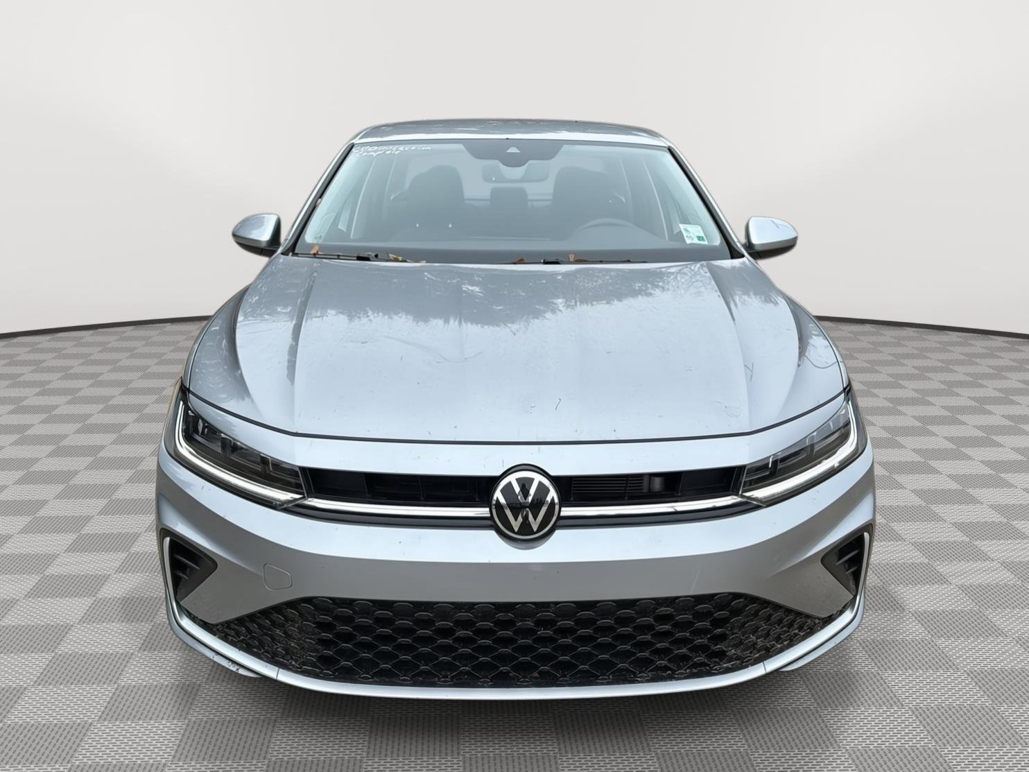 Certified 2025 Volkswagen Jetta SE image 8