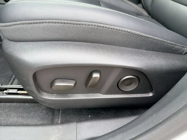 Used 2026 GMC Terrain Elevation w/ Elevation Premium Package FWD image 16