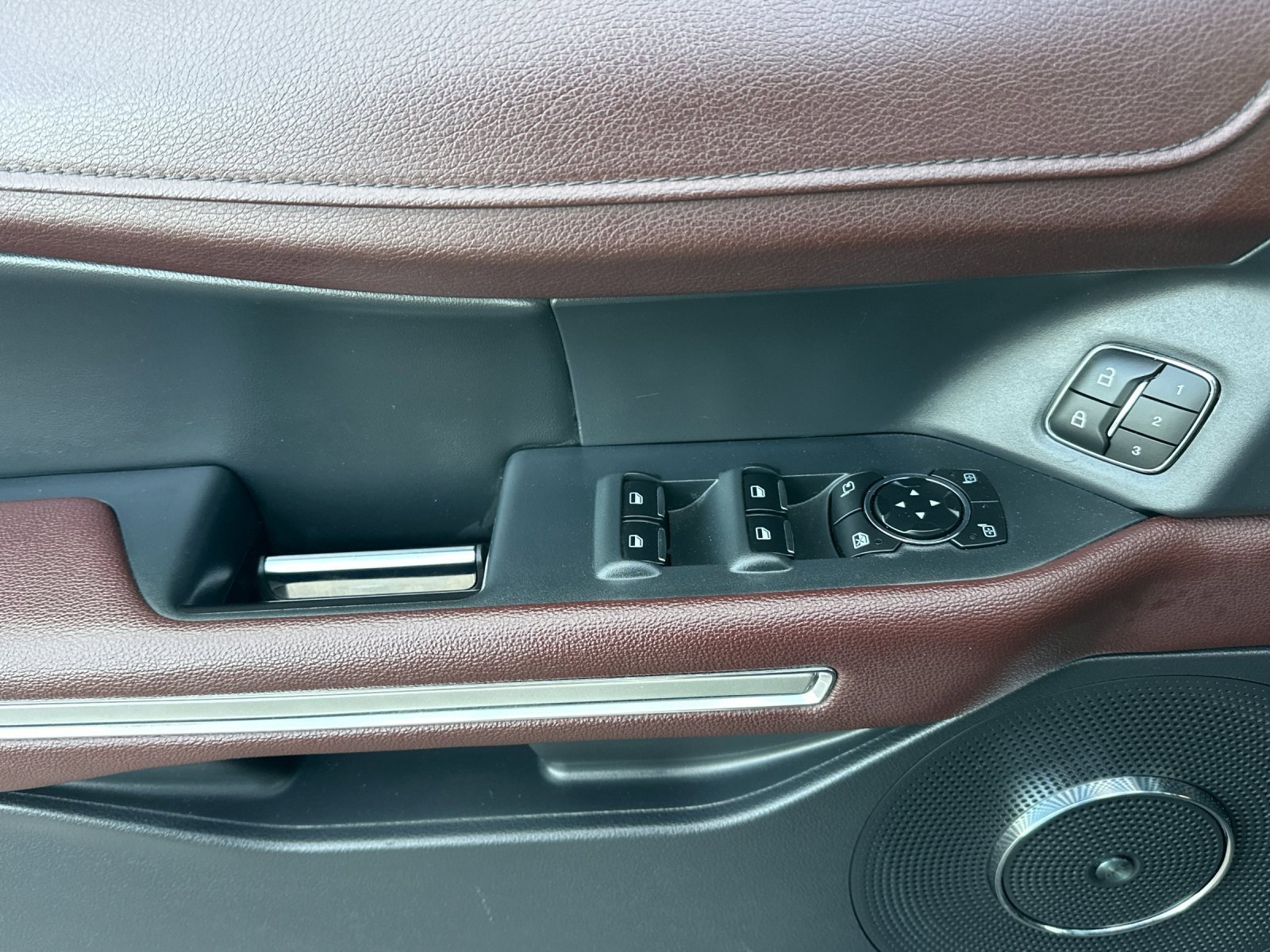 Used 2024 Ford Expedition Max Limited image 11