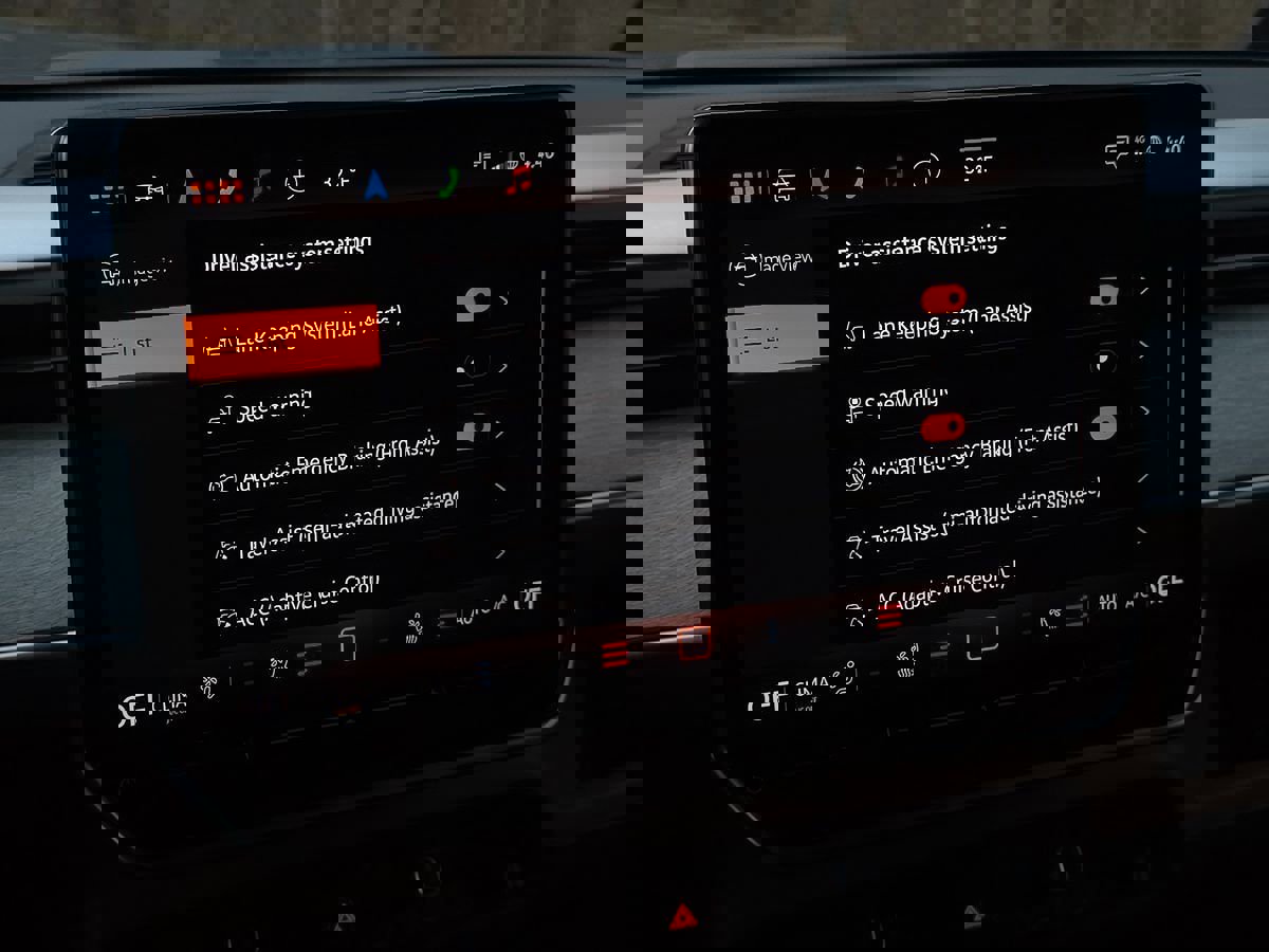 Used 2025 Volkswagen ID. Buzz Pro S image 49