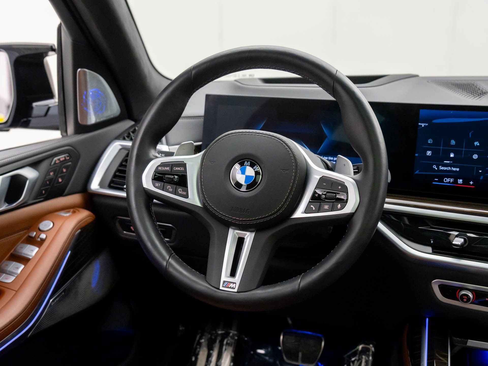 Used 2025 BMW X7 M60i image 10