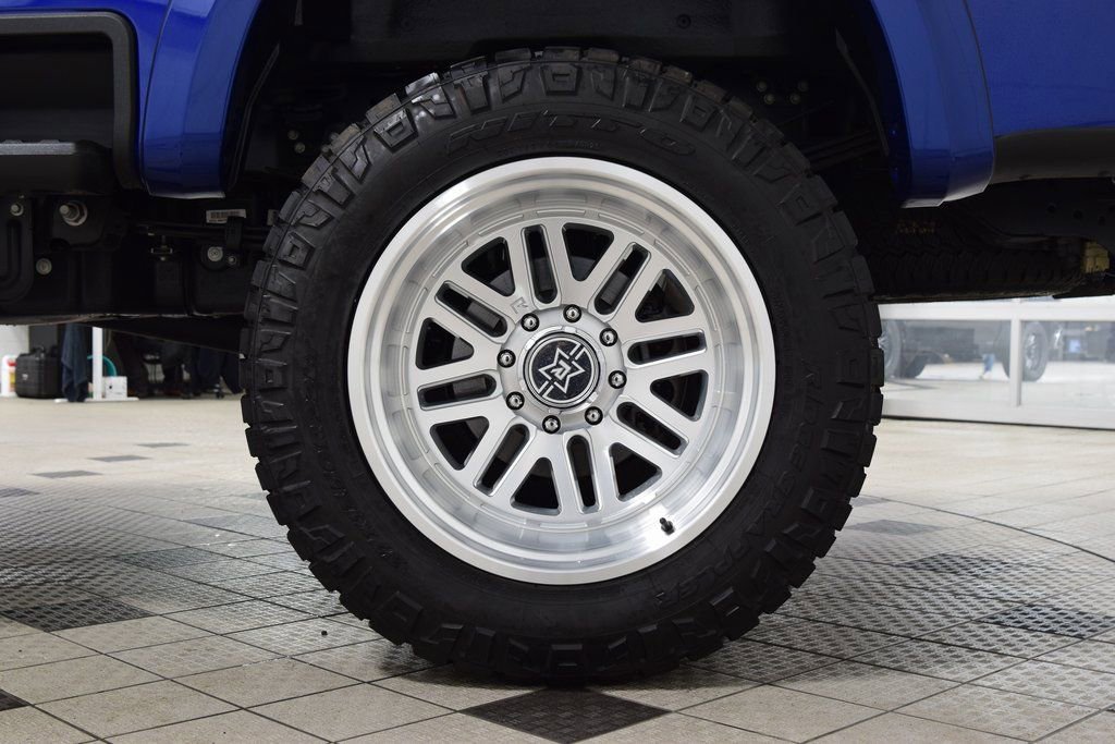 Used 2026 Ford F250 Lariat w/ Black Appearance Package image 22