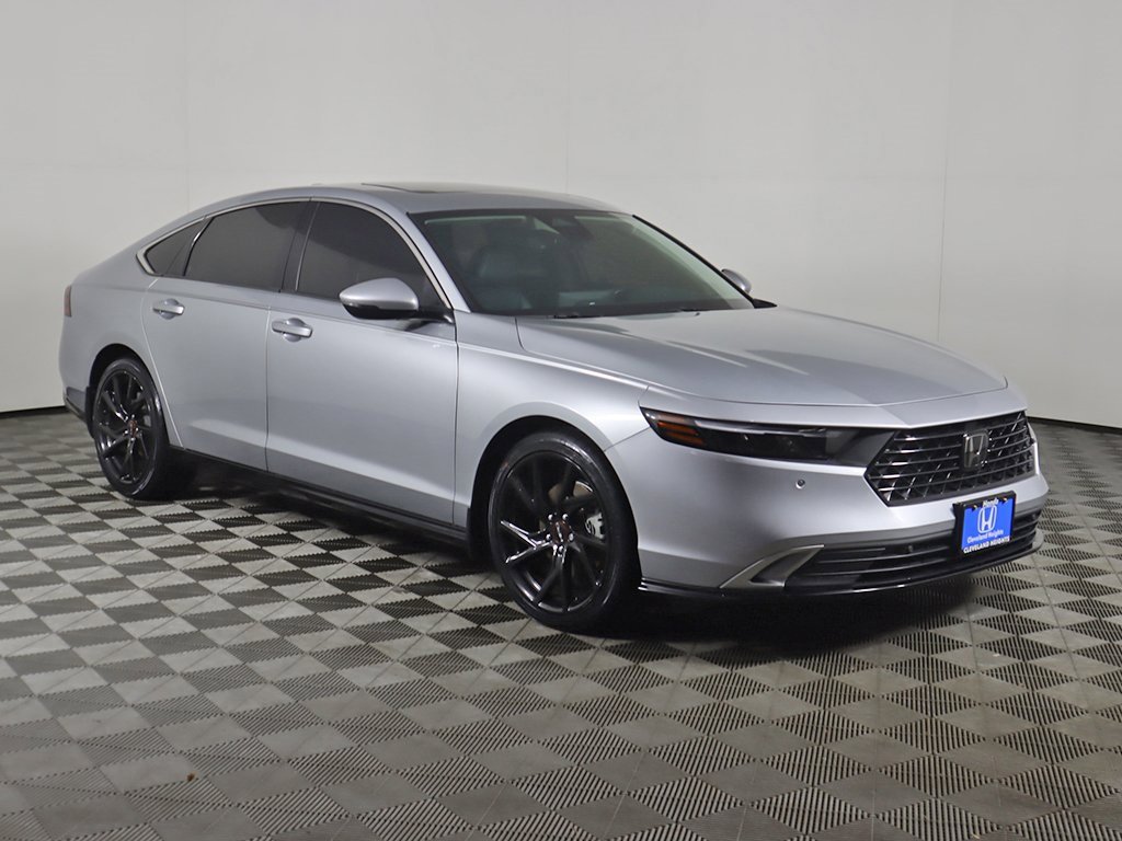 Used 2024 Honda Accord Touring image 2