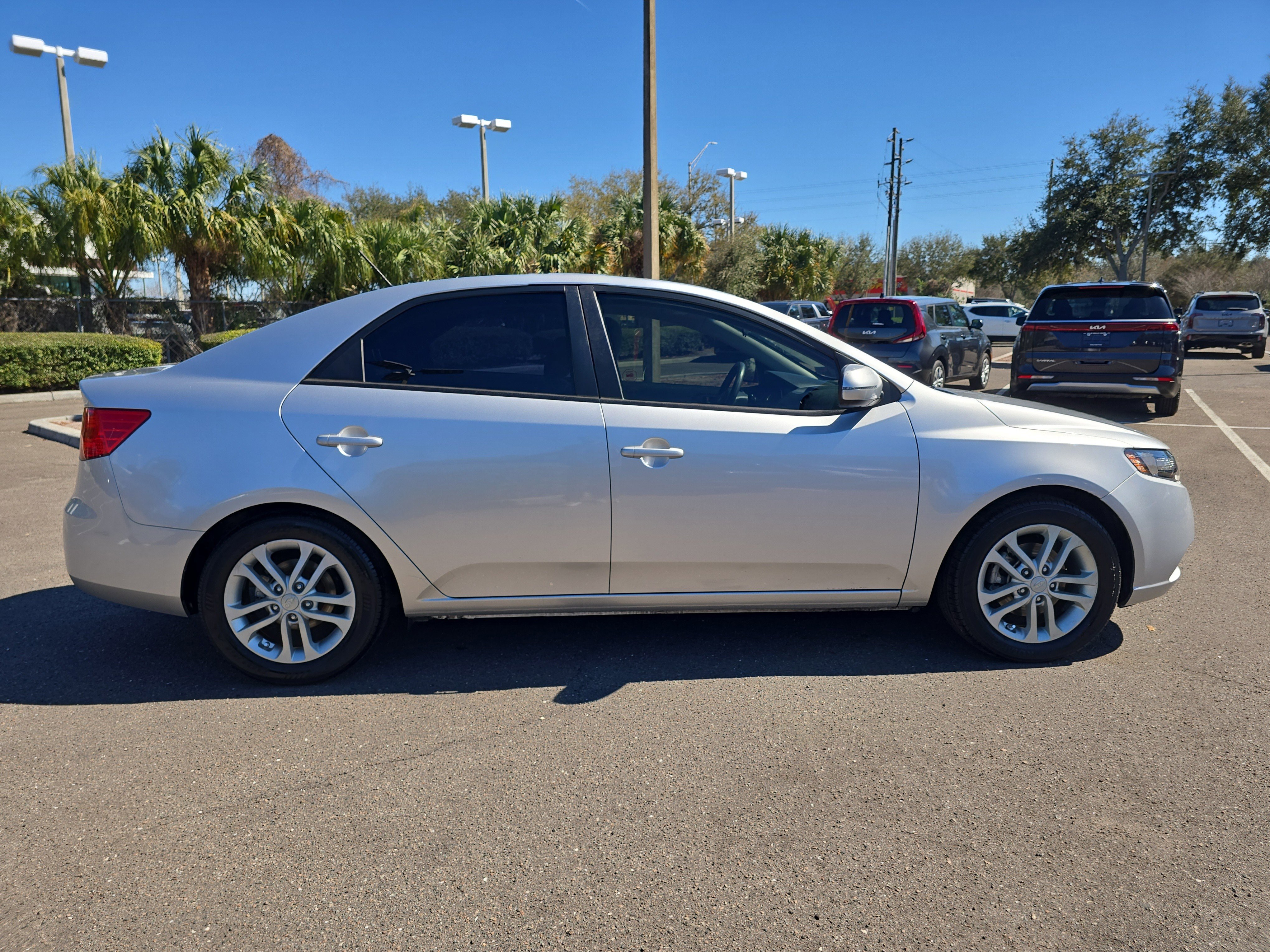 Used 2012 Kia Forte EX w/ Premium Pkg image 9