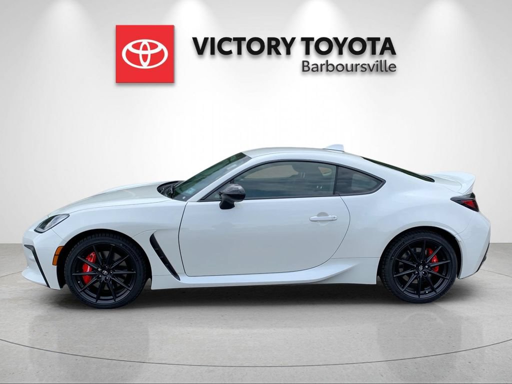 New 2026 Toyota GR86 Premium RWD image 2