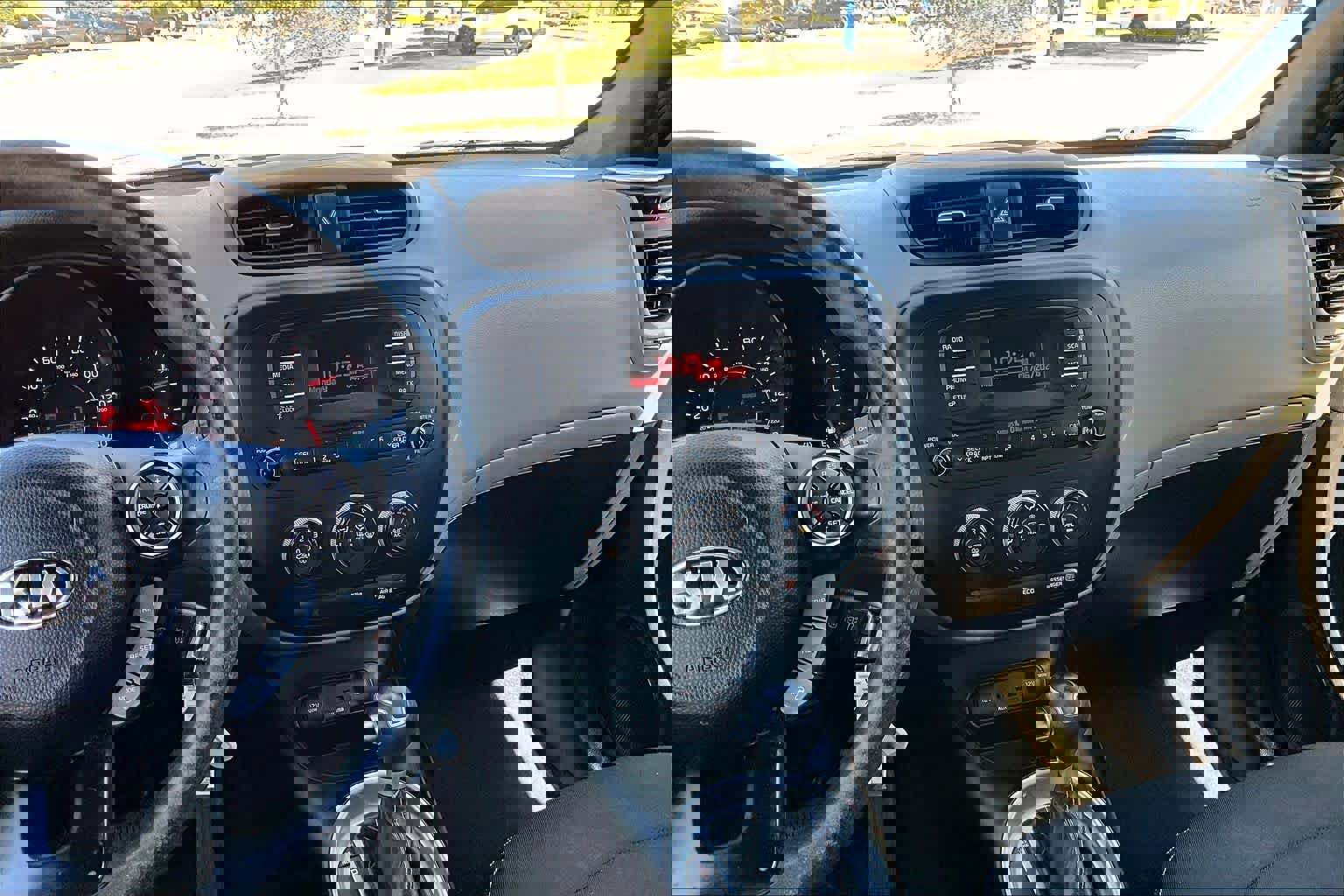 Used 2014 Kia Soul + FWD image 7