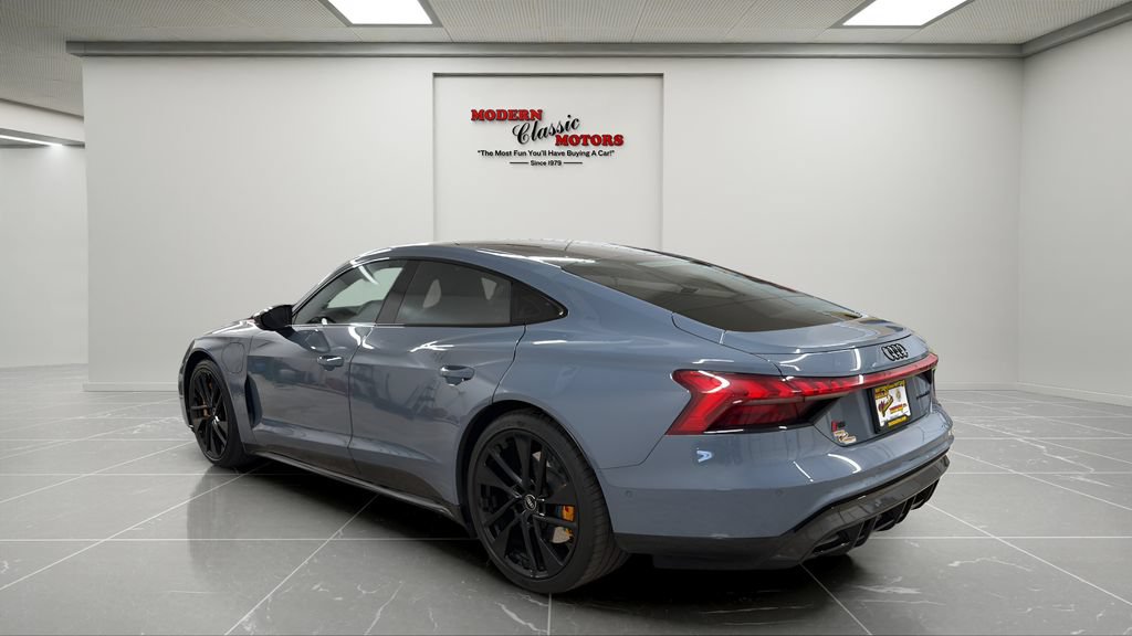 Used 2022 Audi RS e-tron GT w/ Carbon Performance Package AWD/4WD image 3