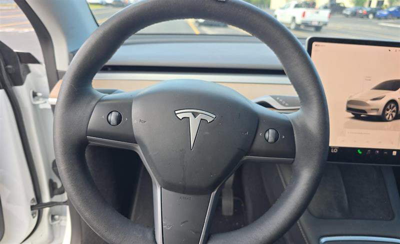 Used 2023 Tesla Model Y Long Range AWD/4WD image 4