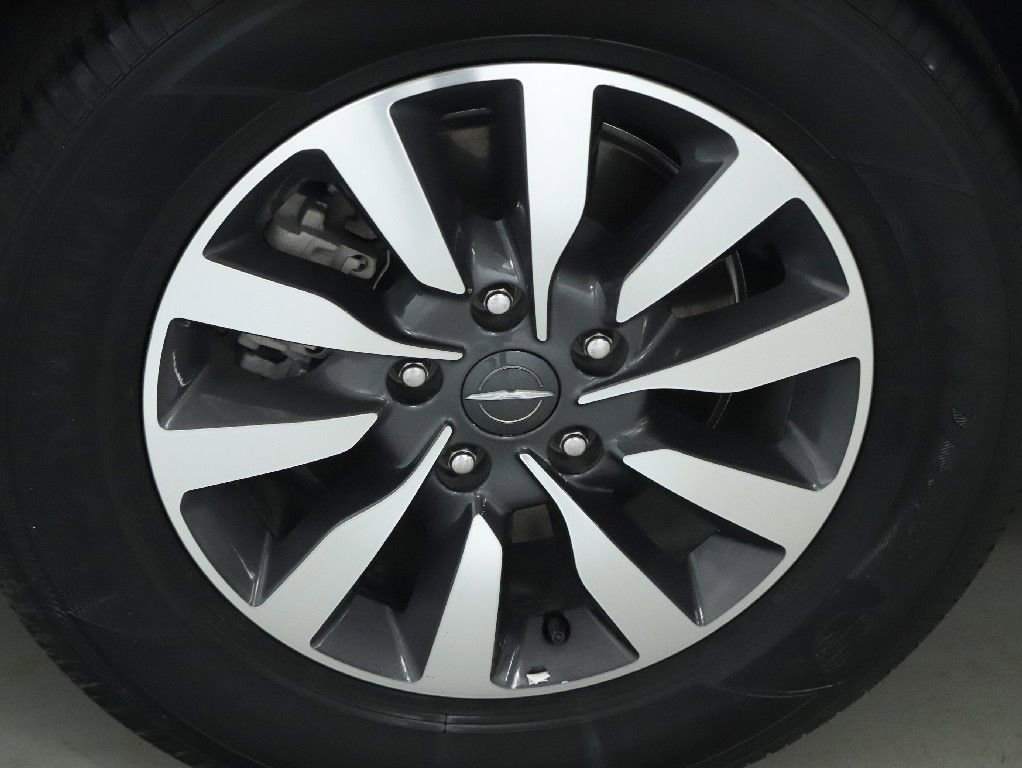 Used 2024 Chrysler Pacifica Select image 12