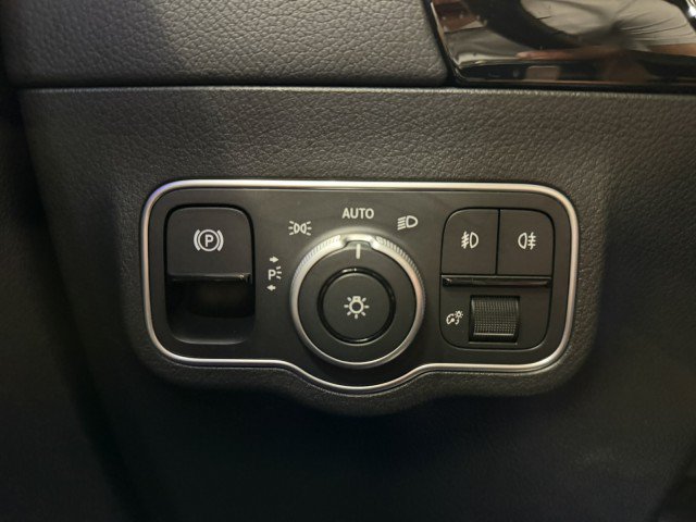 Certified 2025 Mercedes-Benz GLA 250 image 25