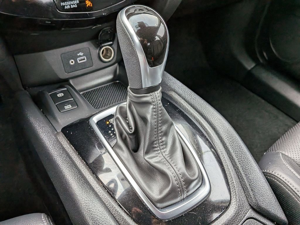 Used 2022 Nissan Rogue Sport SL image 16