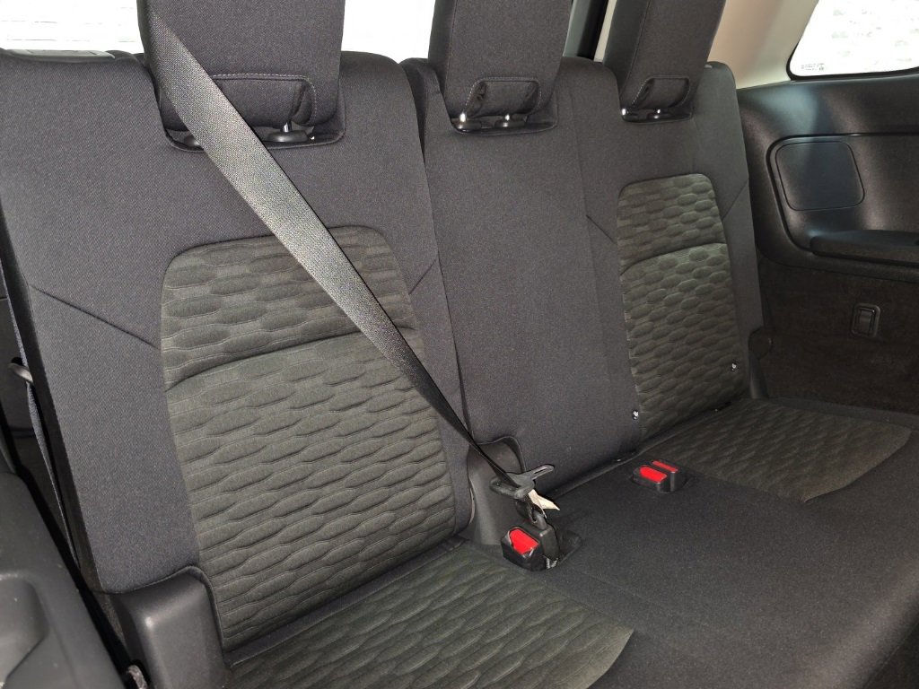 Used 2022 Nissan Pathfinder S image 11