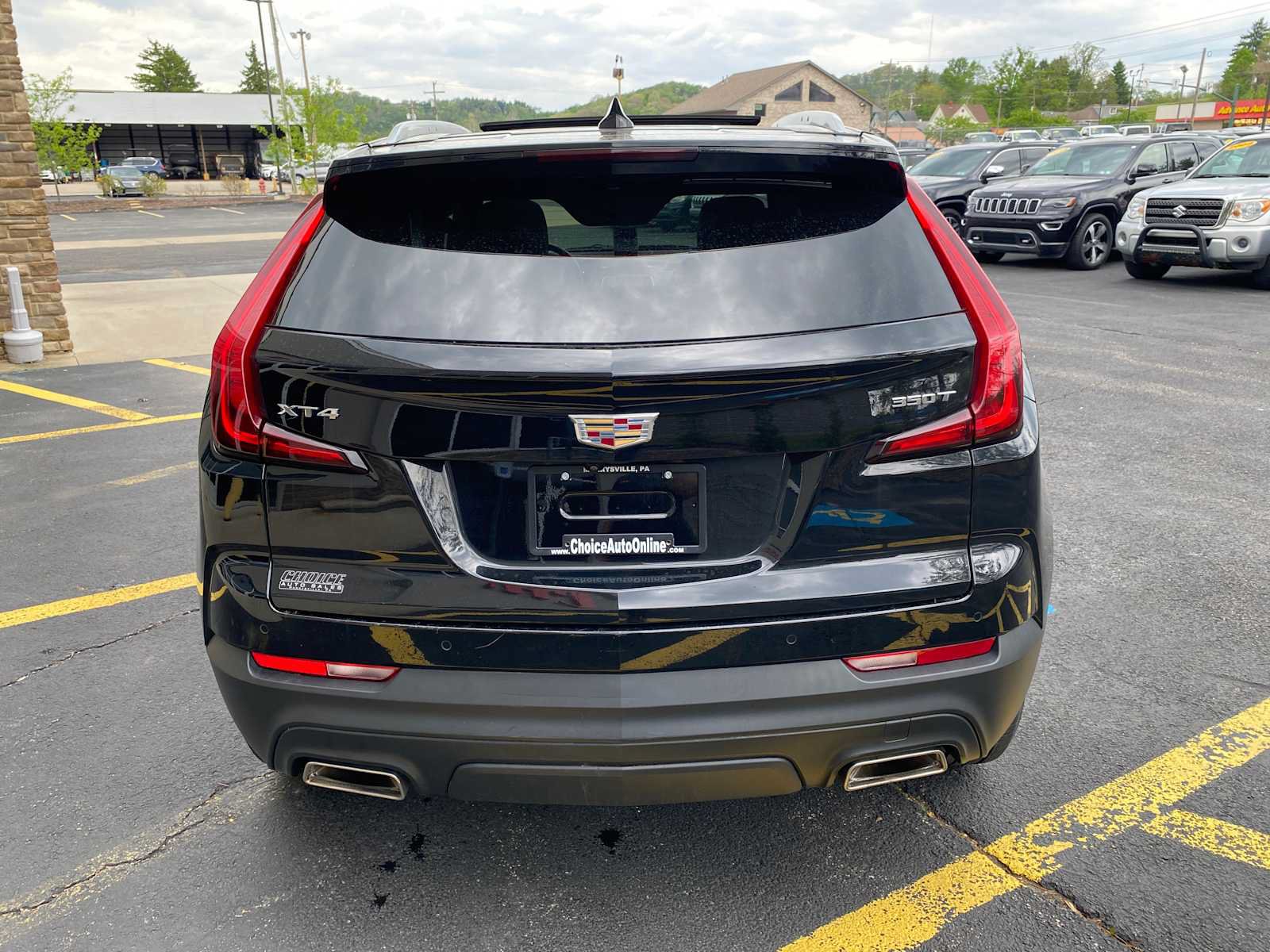 Used 2023 Cadillac XT4 Luxury w/ Cold Weather Package FWD image 13