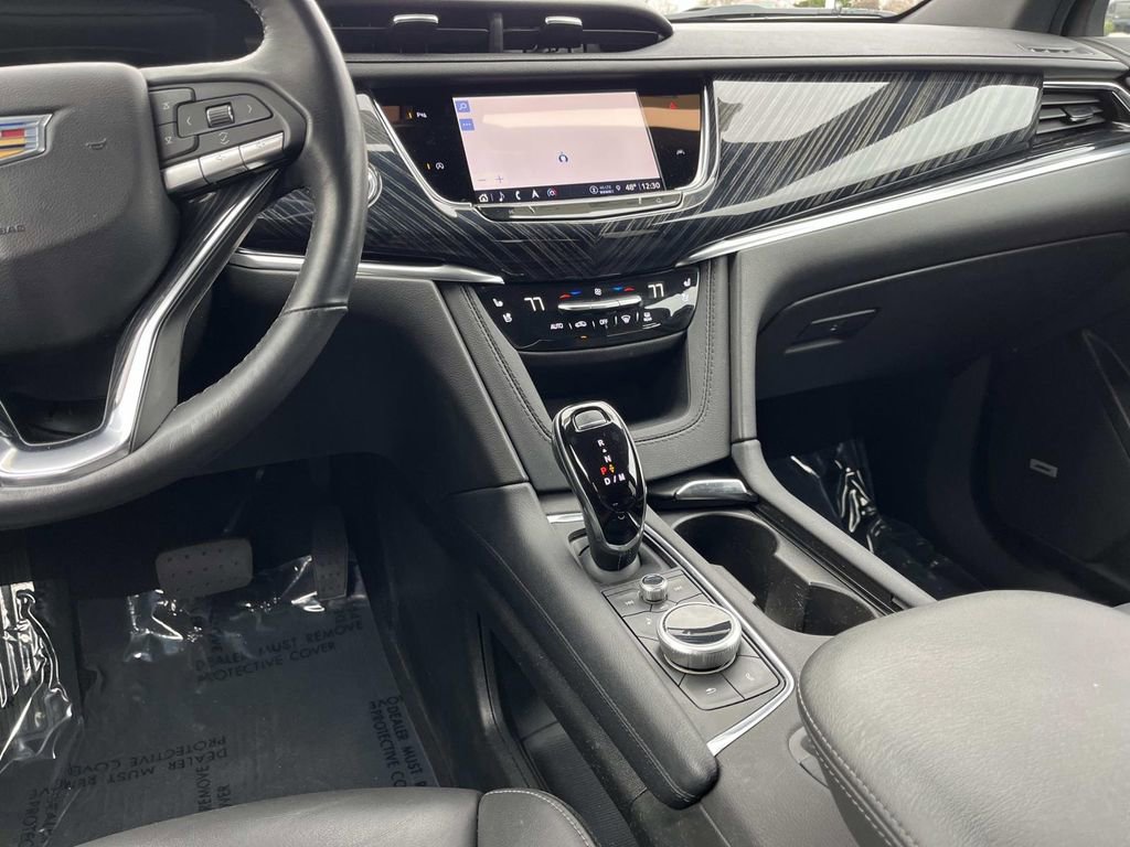 Certified 2024 Cadillac XT6 Premium Luxury image 15