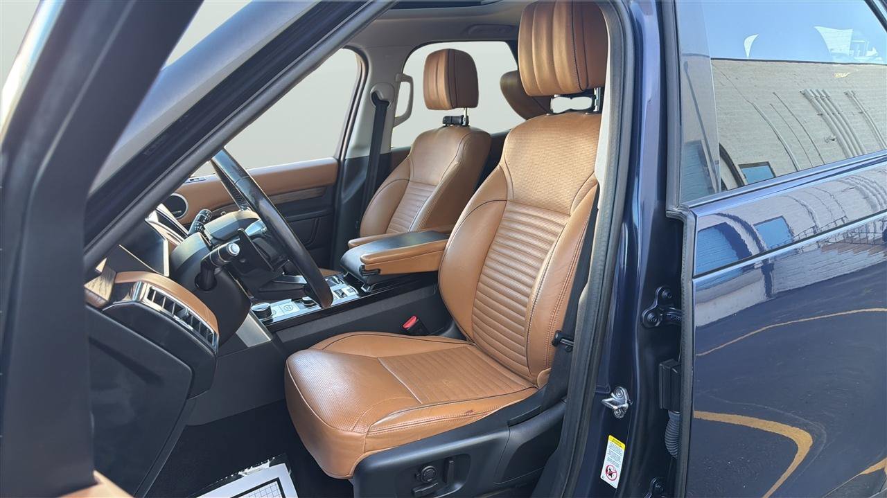 Used 2018 Land Rover Discovery HSE Luxury AWD/4WD image 12