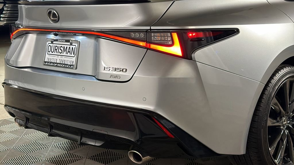 Used 2025 Lexus IS 350 F Sport w/ Navigation Package image 9