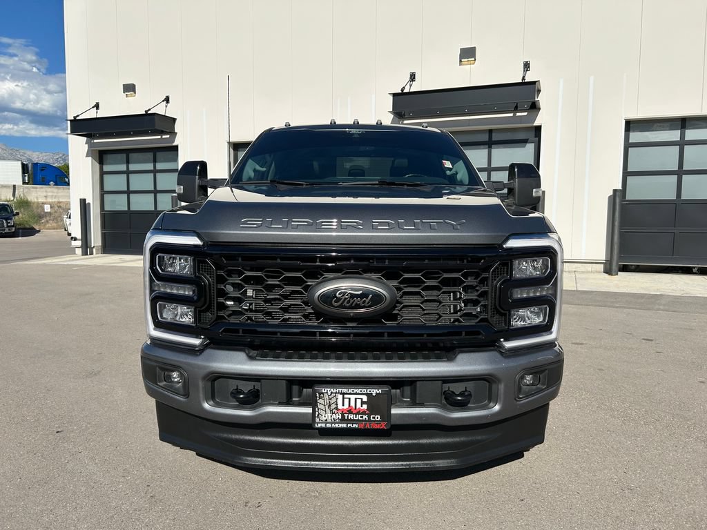 Used 2026 Ford F350 Lariat w/ Black Appearance Package AWD/4WD image 5