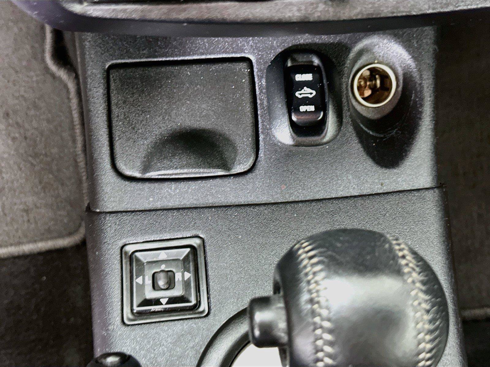 Used 2005 Mitsubishi Eclipse GS FWD image 31