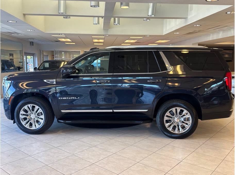 Used 2025 GMC Yukon Denali AWD/4WD image 8