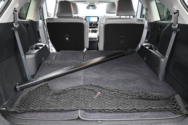 Used 2021 Toyota Highlander Limited FWD image 18
