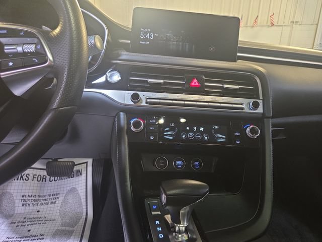 Used 2025 Genesis G70 2.5T RWD image 17