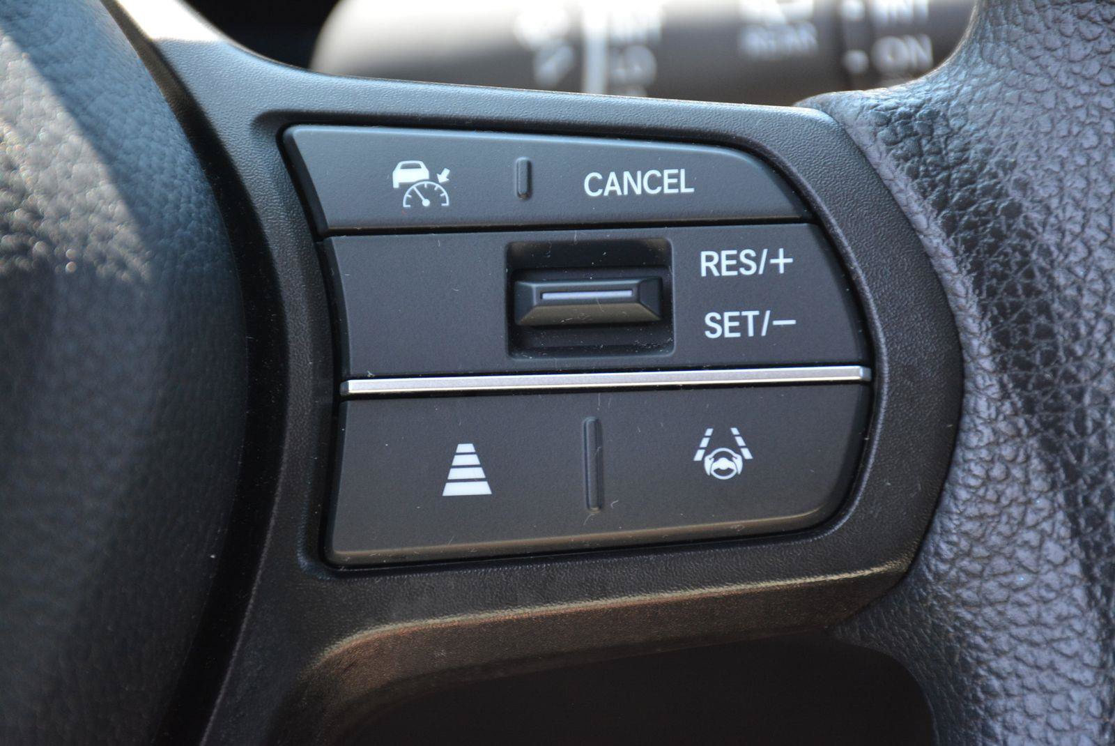 Used 2025 Honda CR-V LX image 27