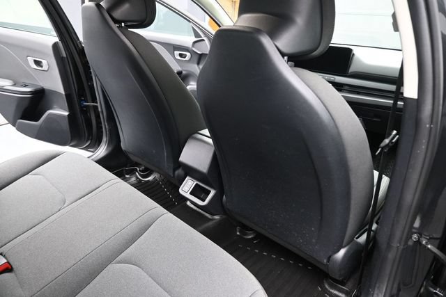 Used 2025 Kia K4 FWD image 16